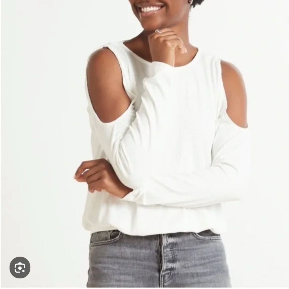 NWT Allison Joy from Evereve White Open Shoulder Ribbed Top SZ M